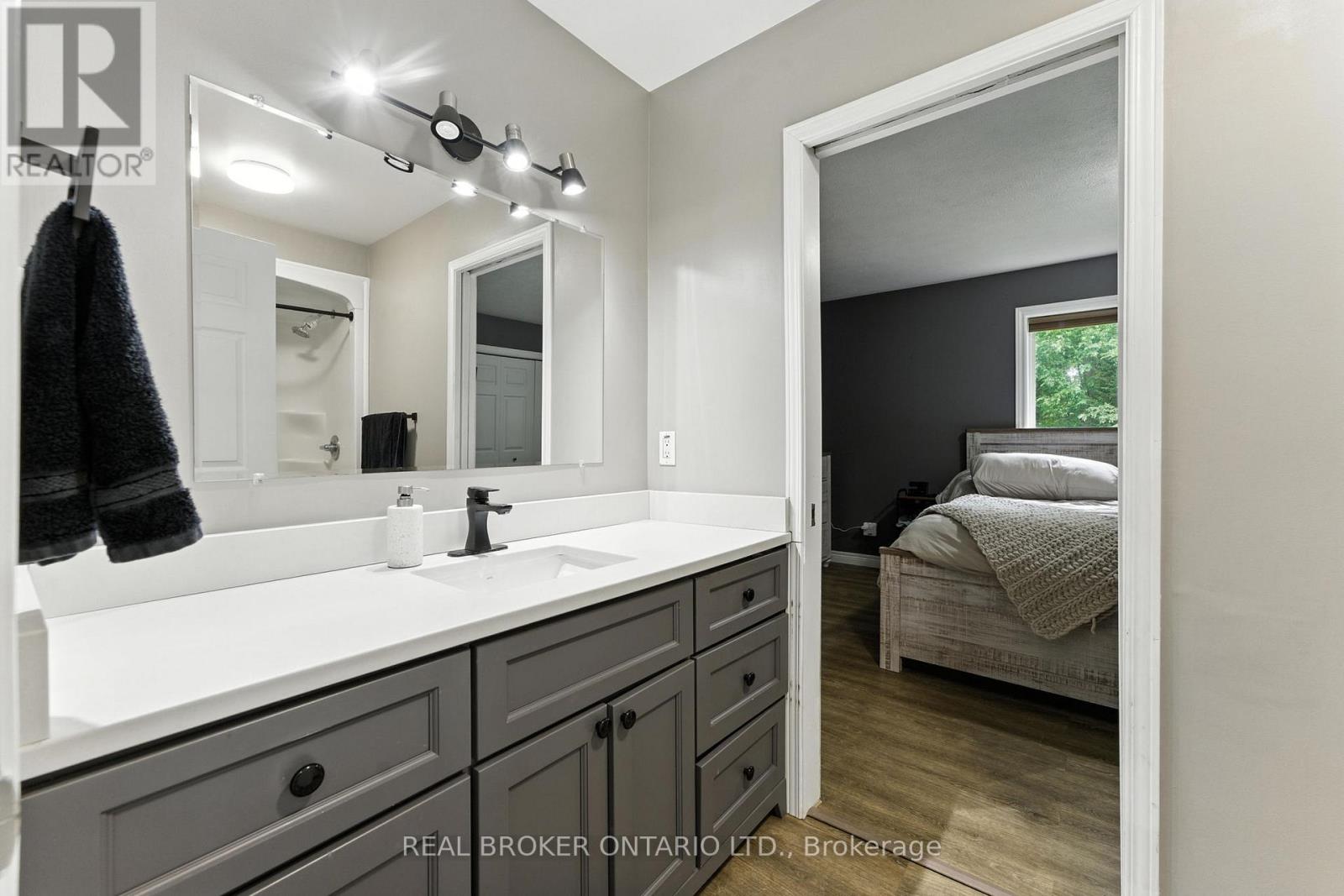 53 Hawtrey Road, Norfolk, Ontario  N4B 2W5 - Photo 17 - X12420523