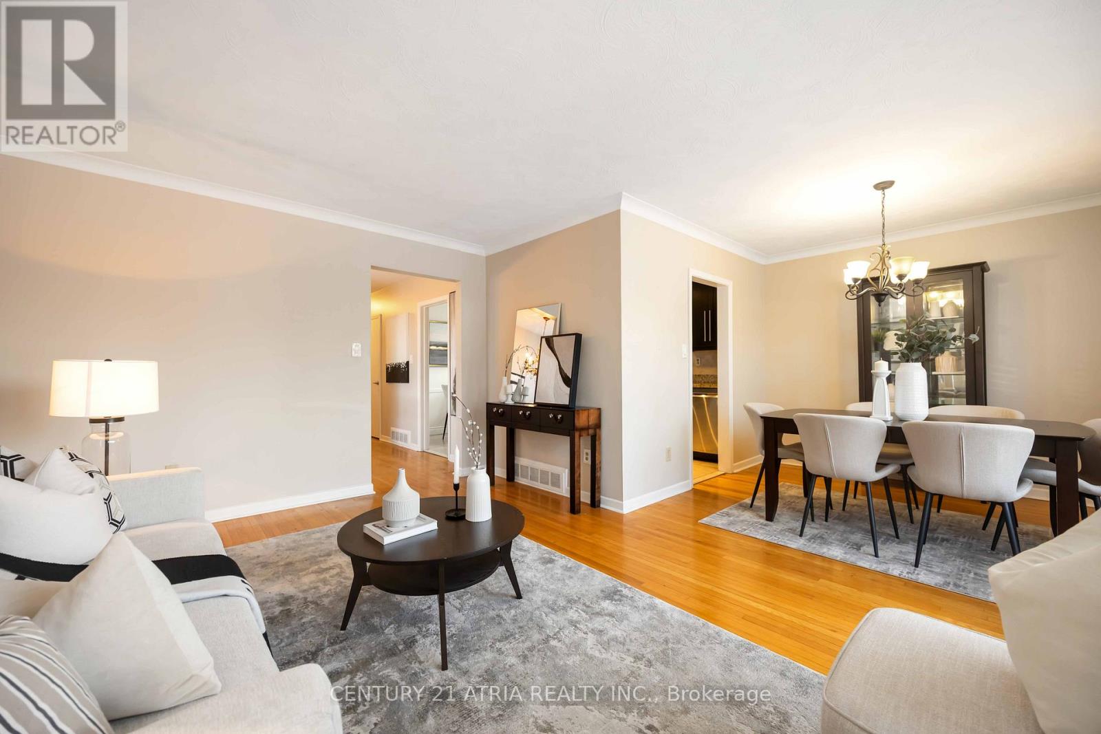 39 AMBERDALE DRIVE, Toronto, Ontario