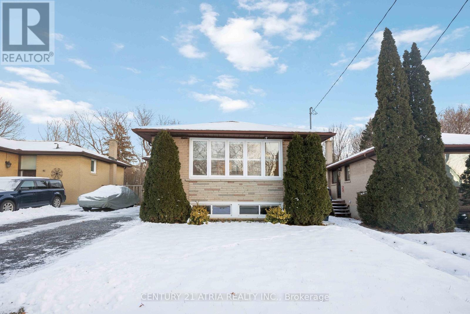 39 Amberdale Drive, Toronto, Ontario  M1P 4B9 - Photo 2 - E12606406