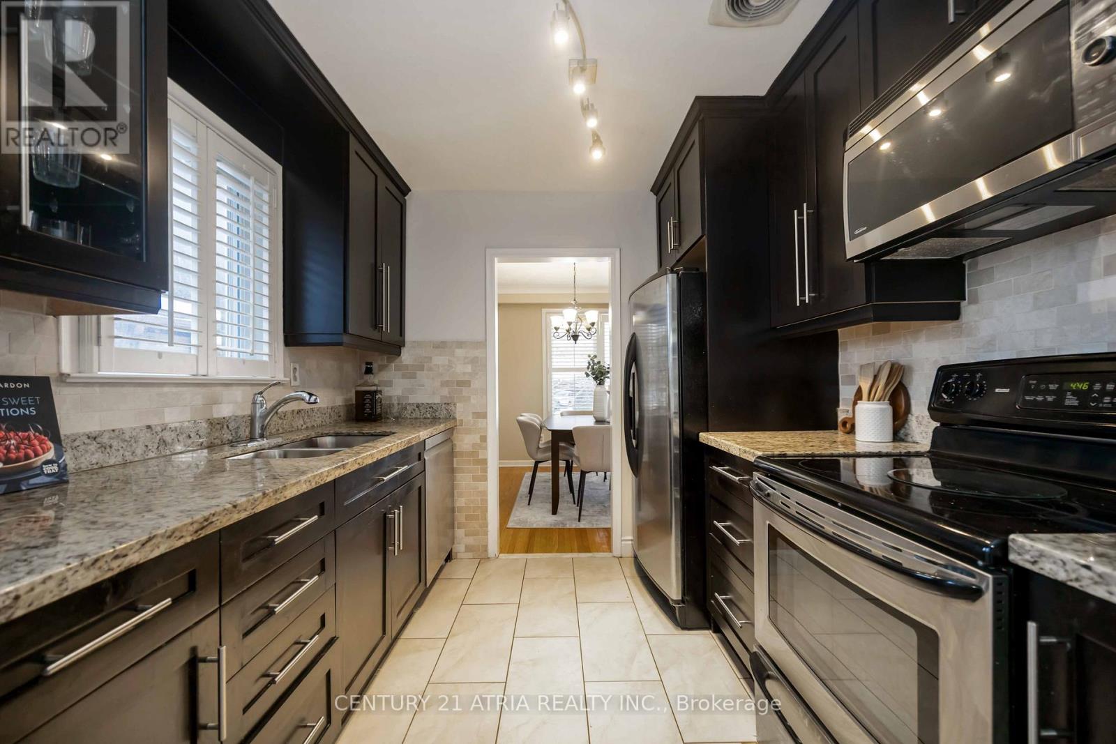 39 Amberdale Drive, Toronto, Ontario  M1P 4B9 - Photo 20 - E12606406