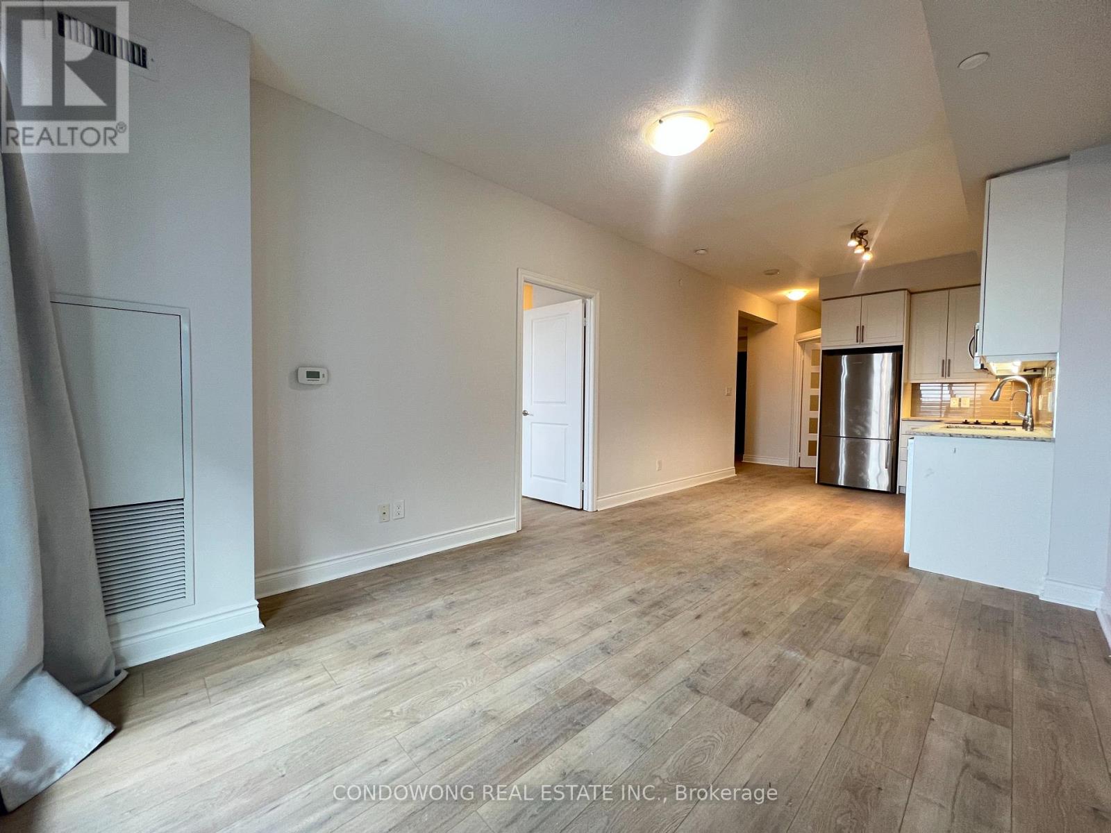 1507b - 9600 Yonge Street, Richmond Hill, Ontario  L4C 0X3 - Photo 15 - N12606356