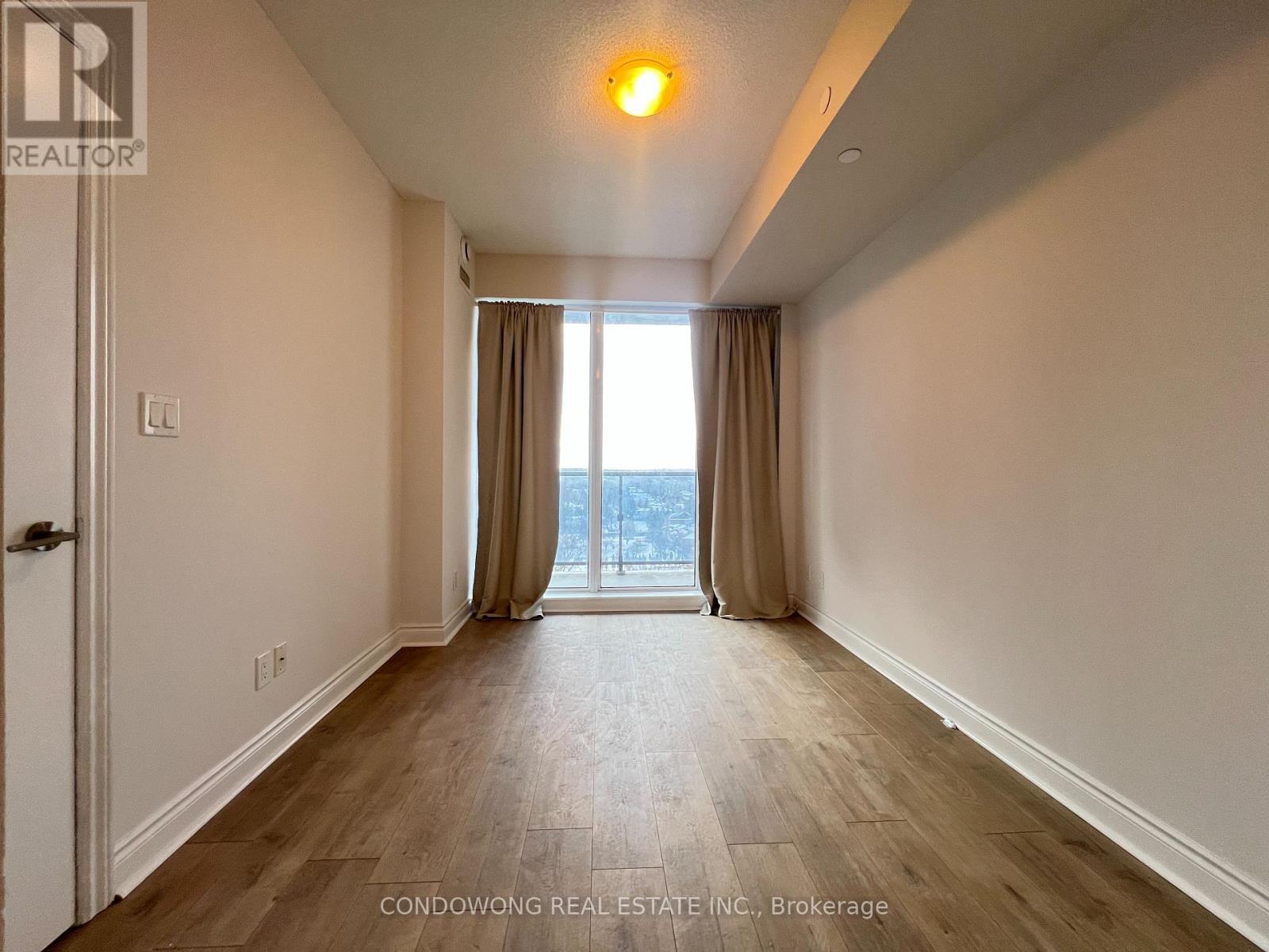 1507b - 9600 Yonge Street, Richmond Hill, Ontario  L4C 0X3 - Photo 17 - N12606356