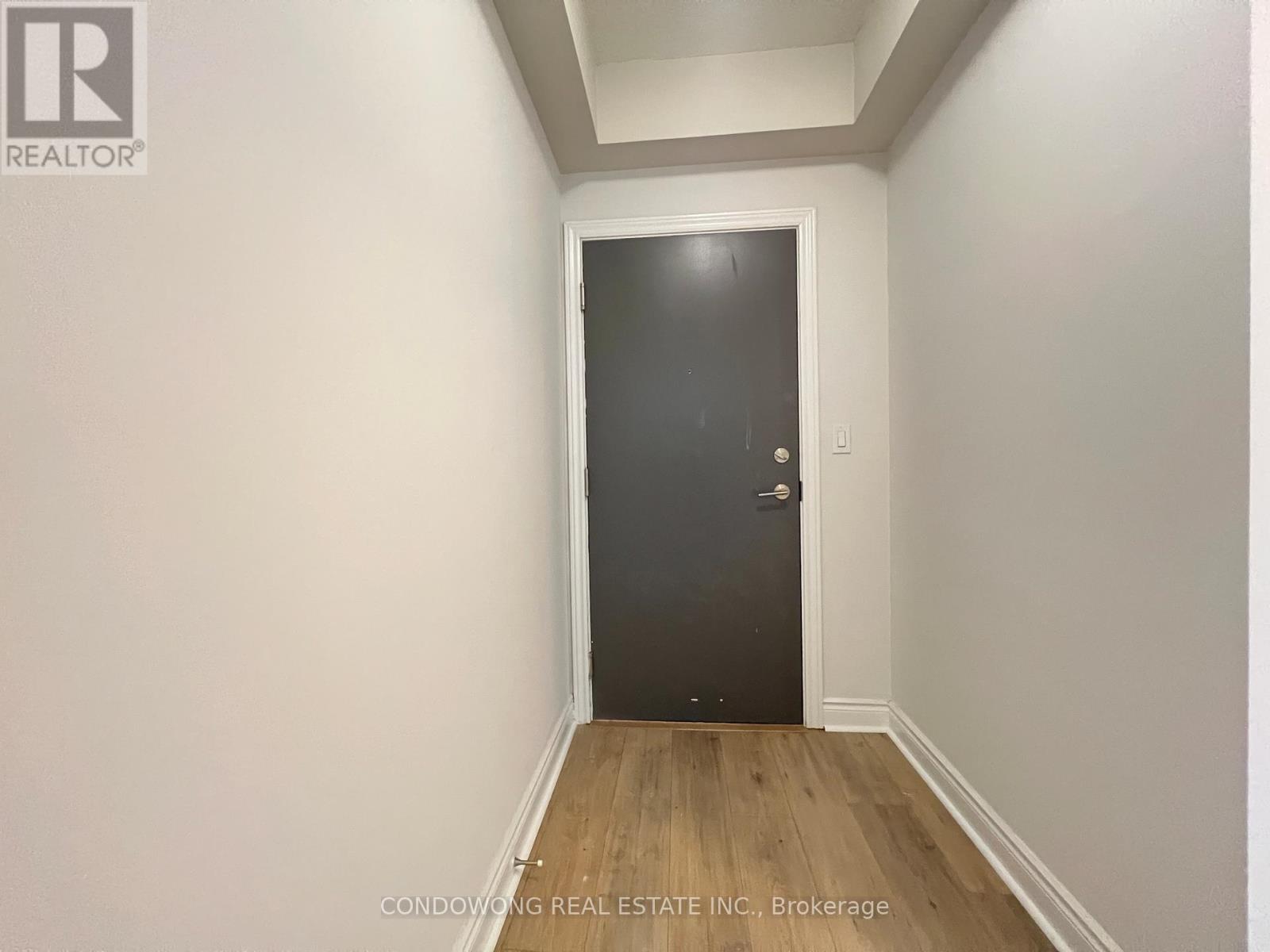 1507b - 9600 Yonge Street, Richmond Hill, Ontario  L4C 0X3 - Photo 2 - N12606356