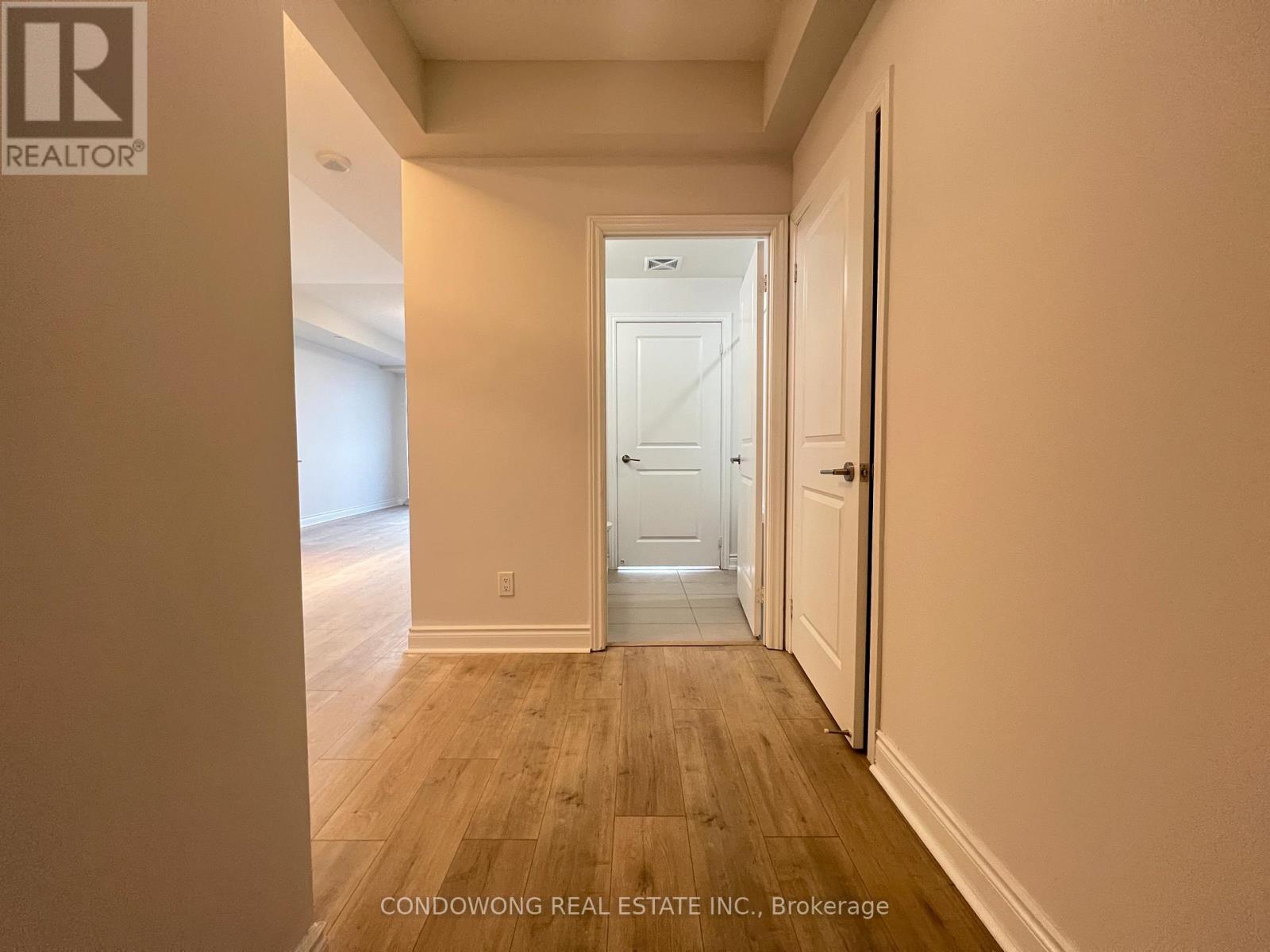 1507b - 9600 Yonge Street, Richmond Hill, Ontario  L4C 0X3 - Photo 3 - N12606356