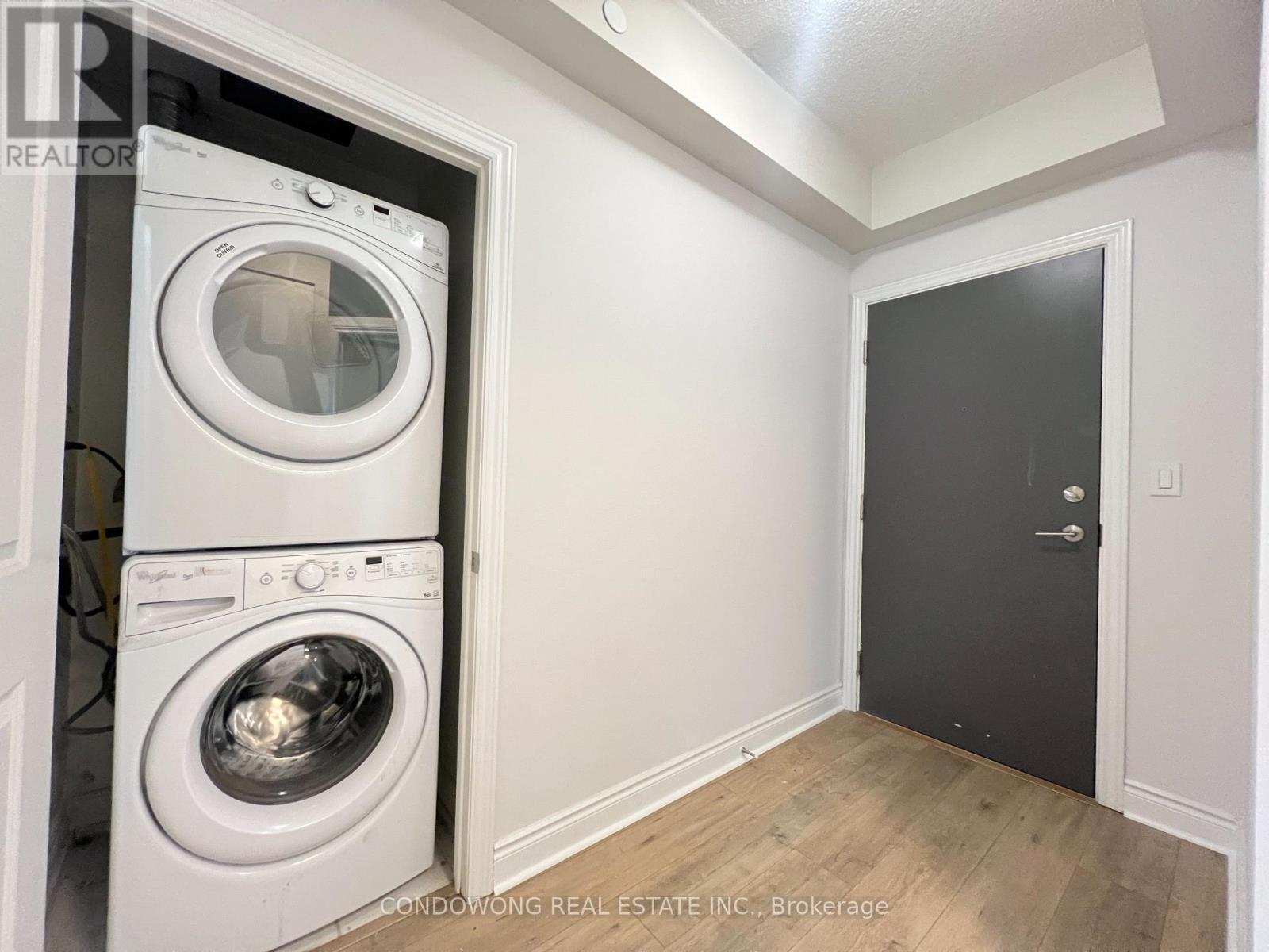 1507b - 9600 Yonge Street, Richmond Hill, Ontario  L4C 0X3 - Photo 5 - N12606356