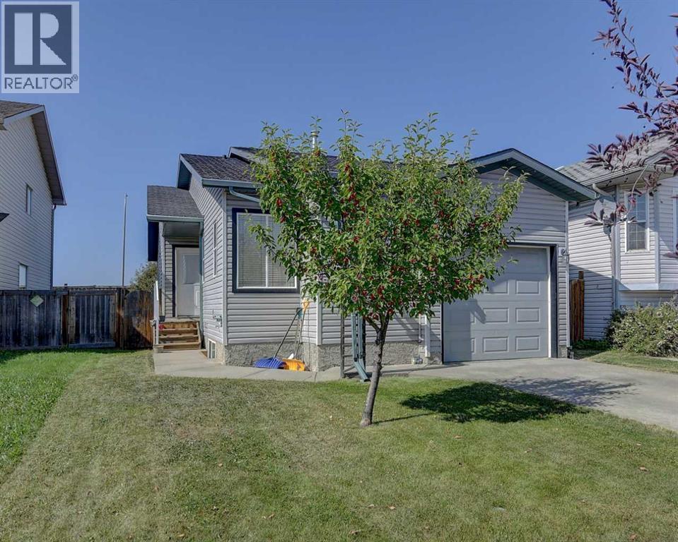 6930 90 Street, Grande Prairie, Alberta T8X 0C1 - Photo 1 - A2272898
