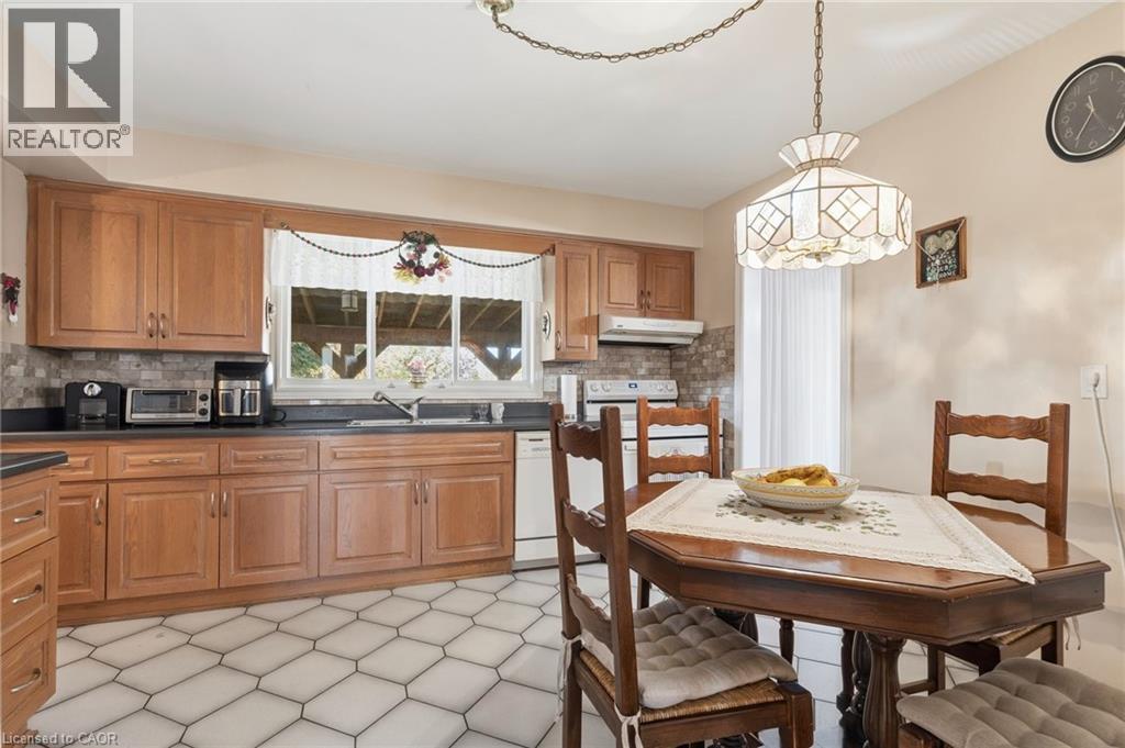 337 Mcneilly Road, Stoney Creek, Ontario  L8E 5H4 - Photo 2 - 40792496