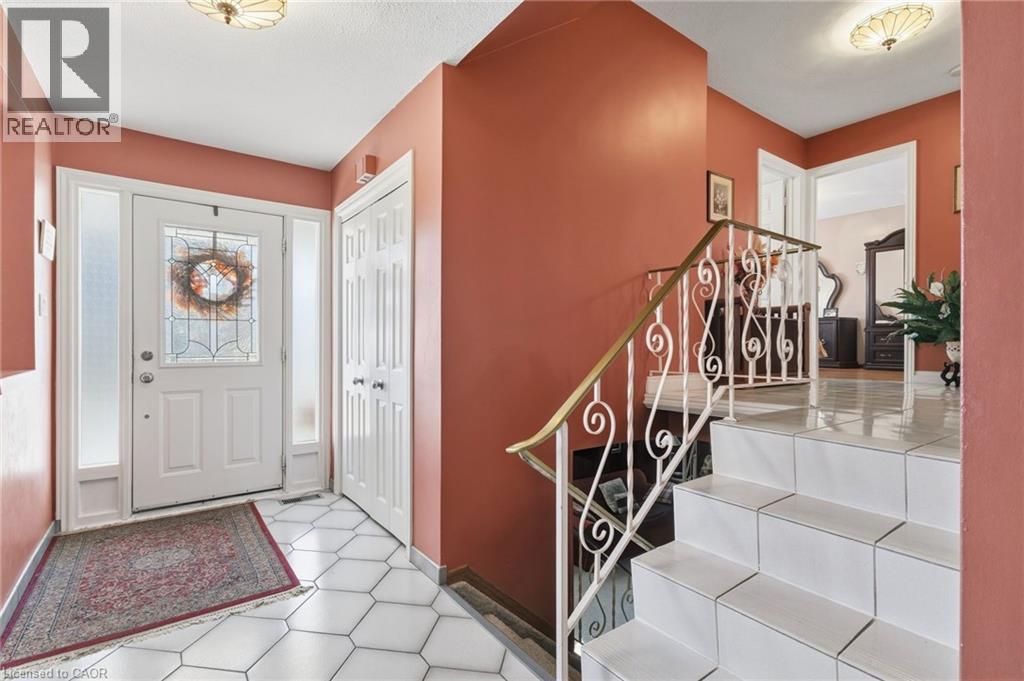 337 Mcneilly Road, Stoney Creek, Ontario  L8E 5H4 - Photo 6 - 40792496