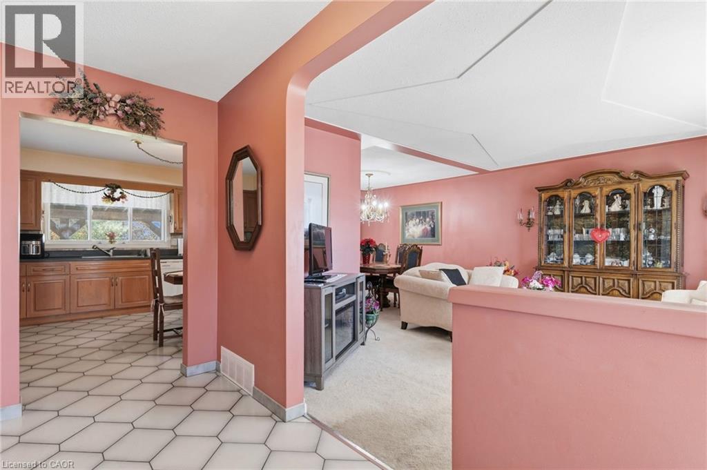 337 Mcneilly Road, Stoney Creek, Ontario  L8E 5H4 - Photo 5 - 40792496