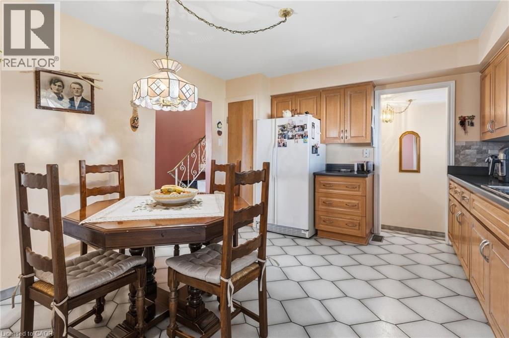 337 Mcneilly Road, Stoney Creek, Ontario  L8E 5H4 - Photo 4 - 40792496