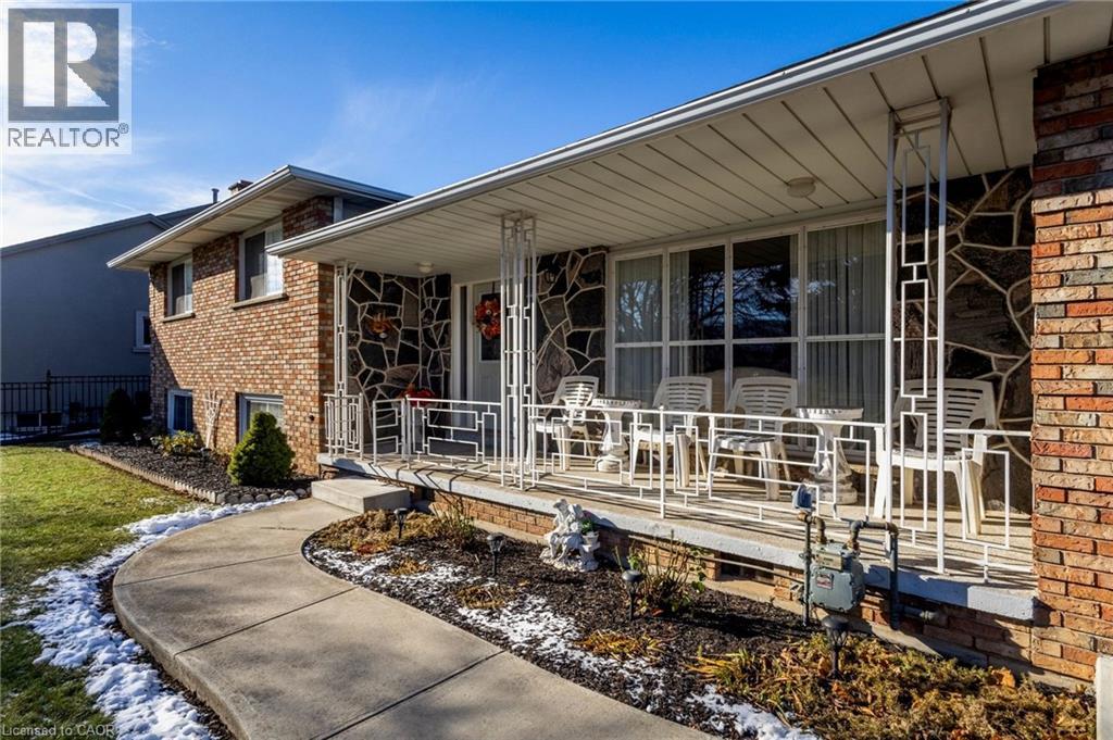 337 Mcneilly Road, Stoney Creek, Ontario  L8E 5H4 - Photo 8 - 40792496