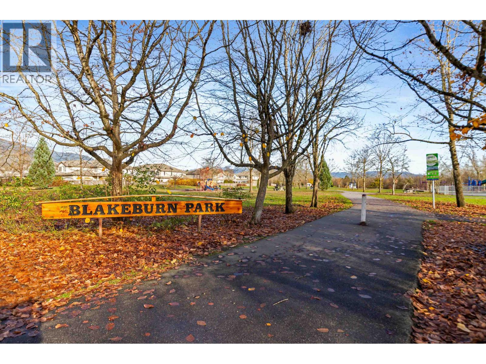 939 Riverside Drive, Port Coquitlam, British Columbia V3B 7T6 - Photo 36 - R3072532