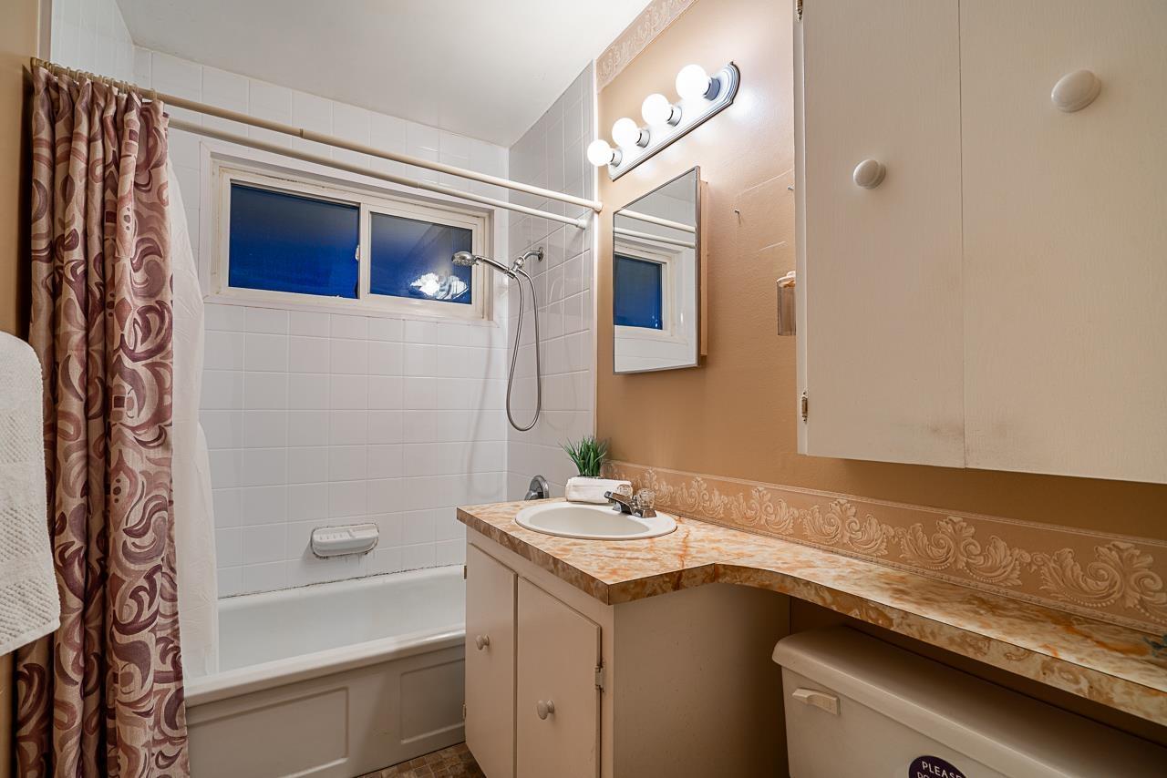 11055 Oriole Drive, Surrey, British Columbia  V3R 5A7 - Photo 22 - R3072419