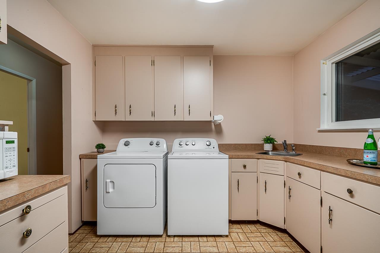 11055 Oriole Drive, Surrey, British Columbia  V3R 5A7 - Photo 9 - R3072419