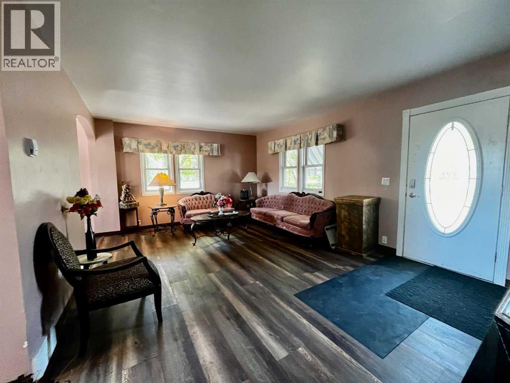 15 1 Street E, Marsden, Saskatchewan  S0M 1P0 - Photo 3 - A2274227