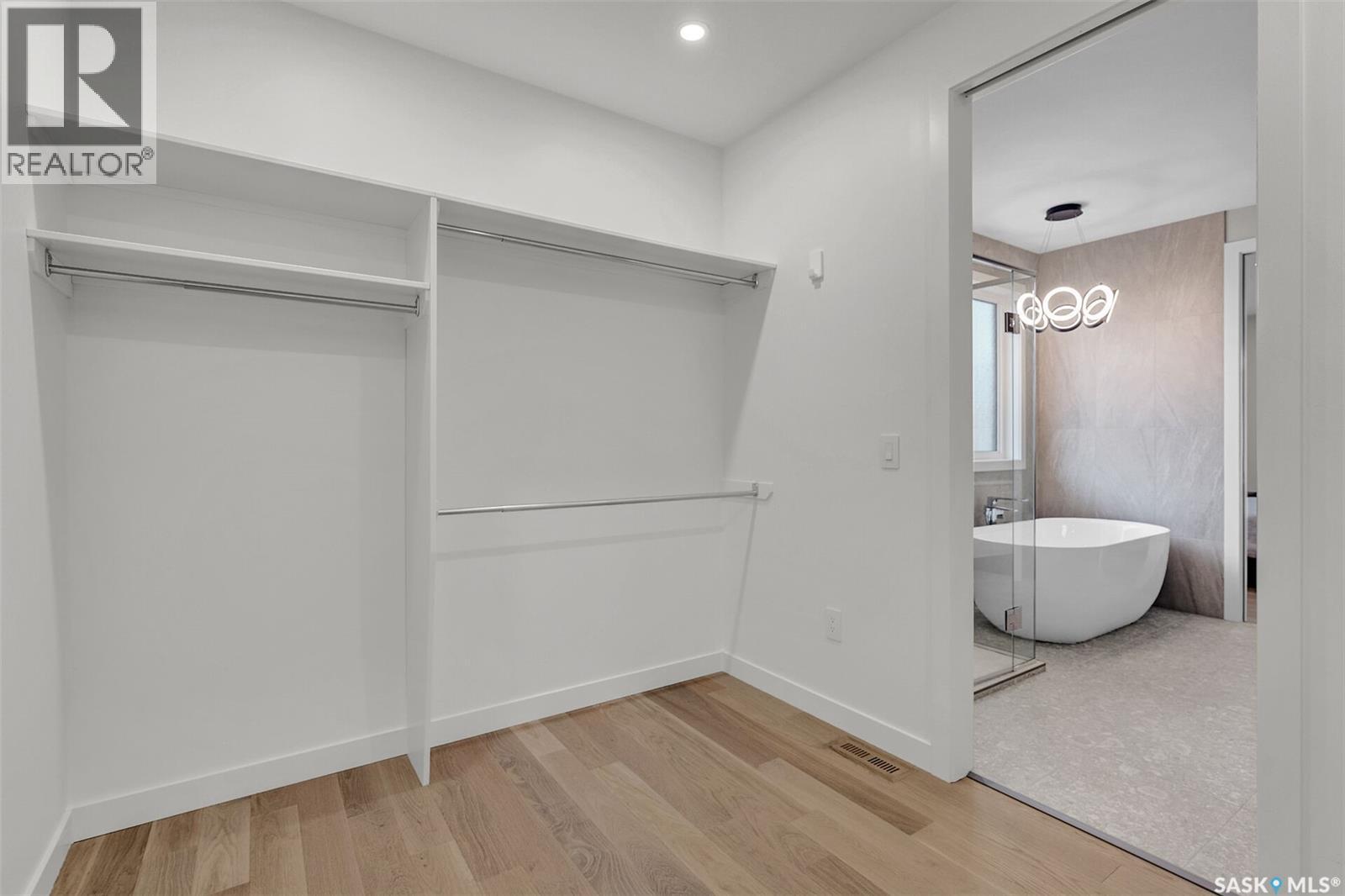 8267 Wascana Gardens Point, Regina, Saskatchewan  S4V 1G8 - Photo 27 - SK025134