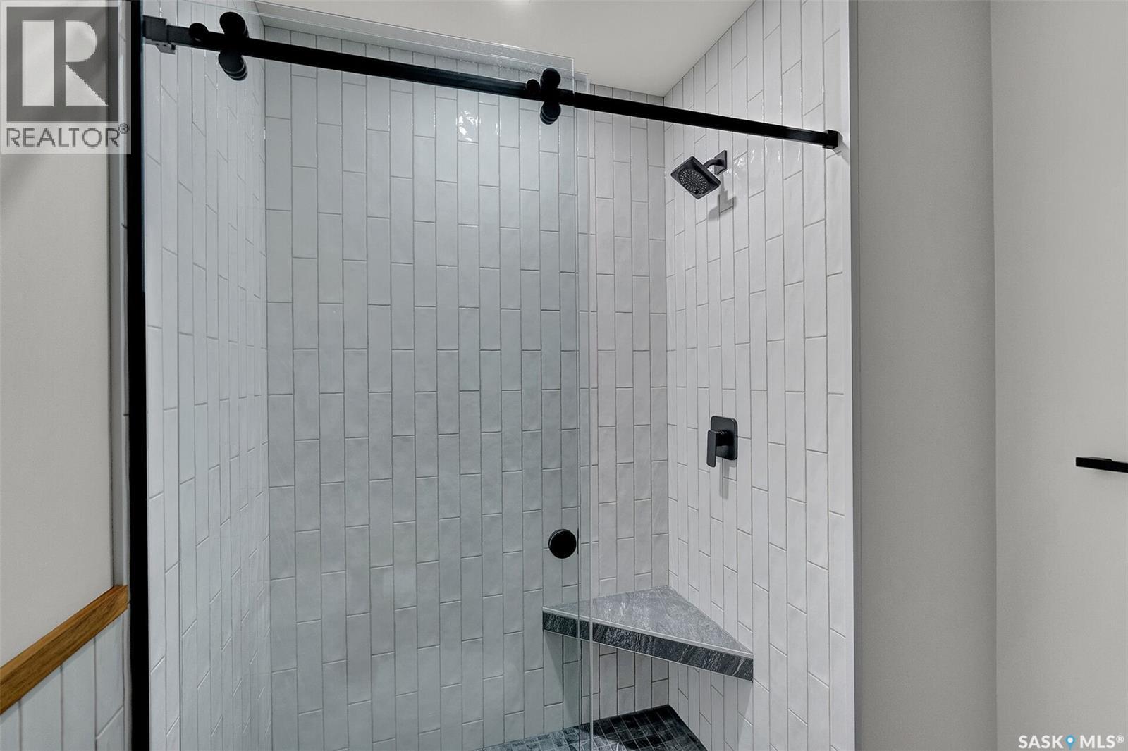 8267 Wascana Gardens Point, Regina, Saskatchewan  S4V 1G8 - Photo 39 - SK025134