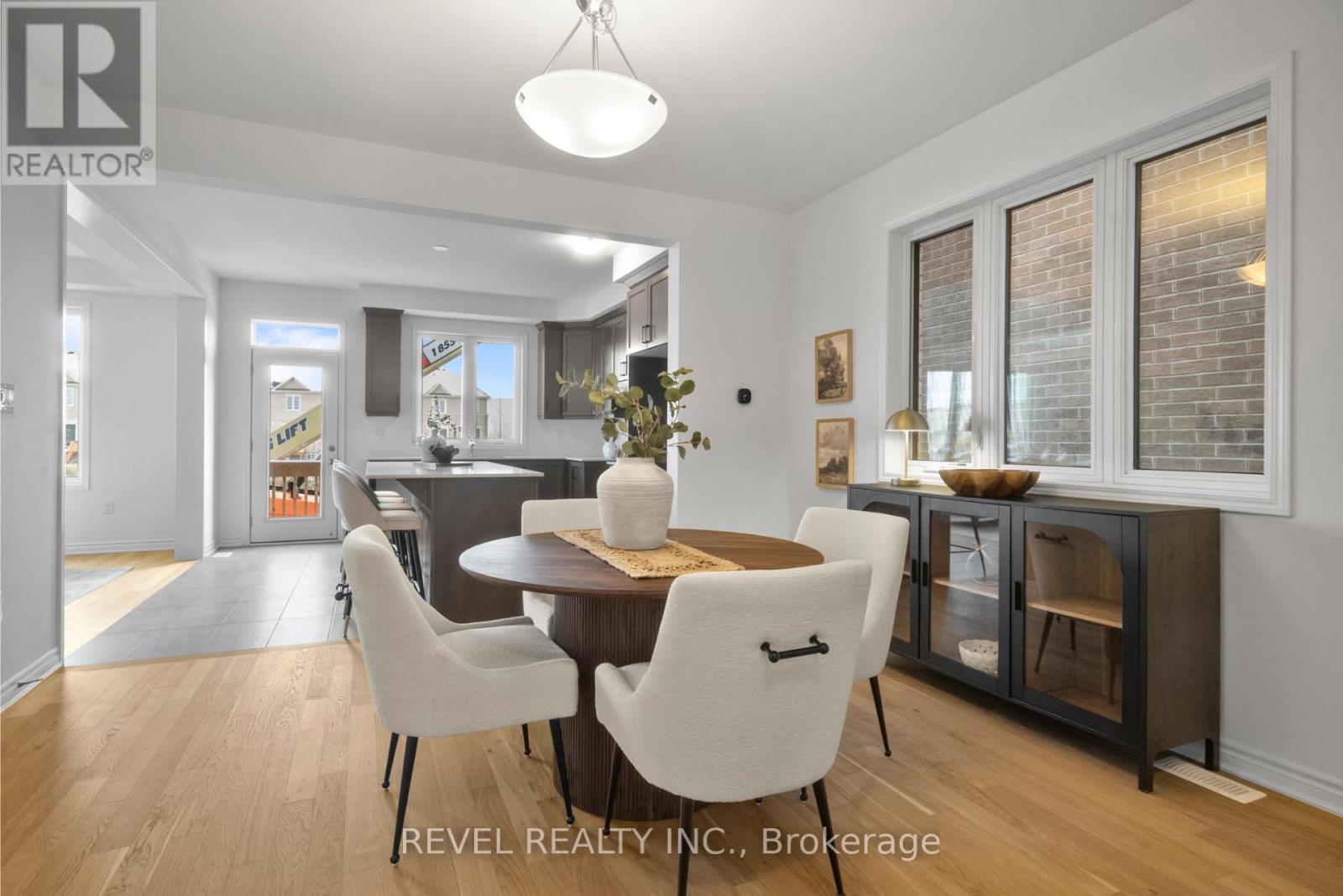 1545 Rothbury Crescent, Milton, Ontario  L9T 7E9 - Photo 5 - W12606348