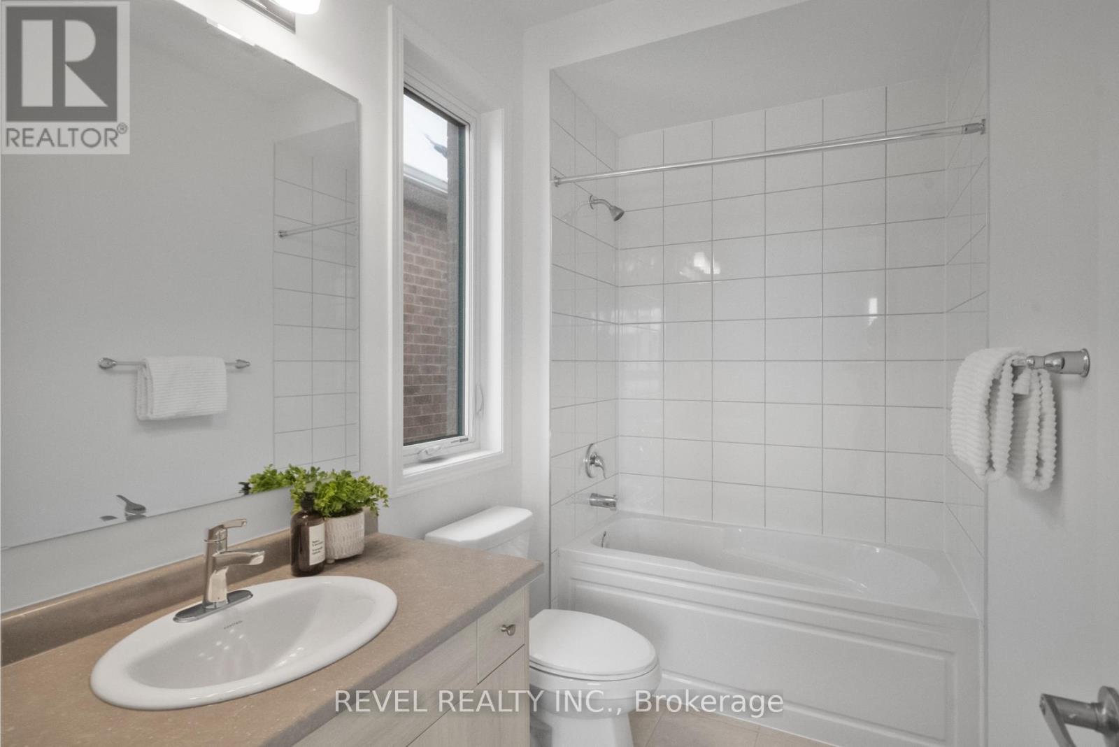 1358 Fourth Line, Milton, Ontario  L9T 7E9 - Photo 27 - W12606352