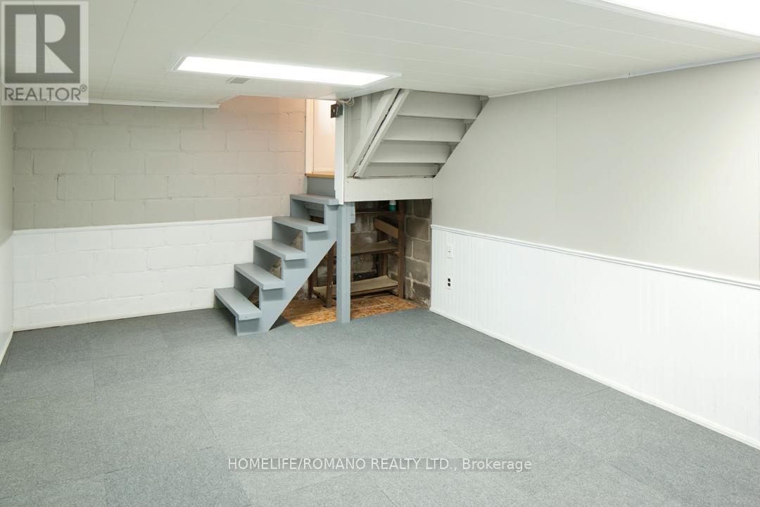 40 Lippincott Street W, Toronto, Ontario  M9N 1B4 - Photo 14 - W12606370