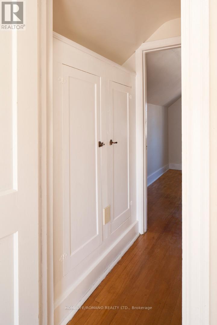 40 Lippincott Street W, Toronto, Ontario  M9N 1B4 - Photo 9 - W12606370