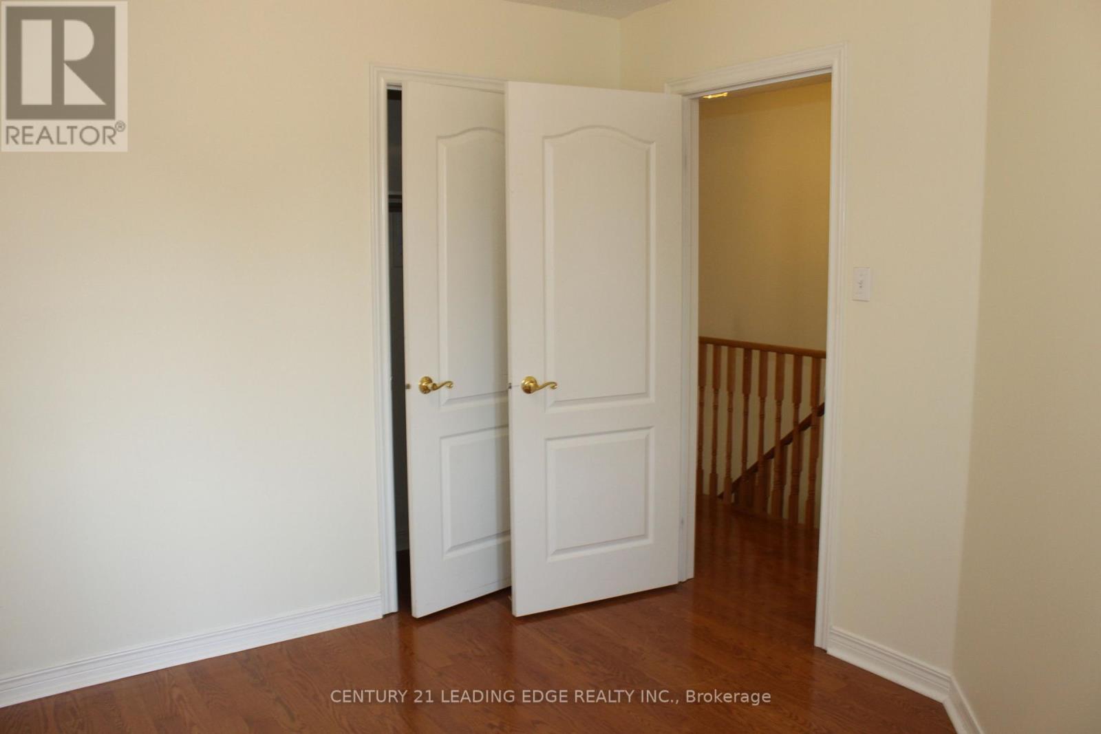 424 Oaktree Circle, Mississauga, Ontario L5W 1V5 - Photo 23 - W12606378