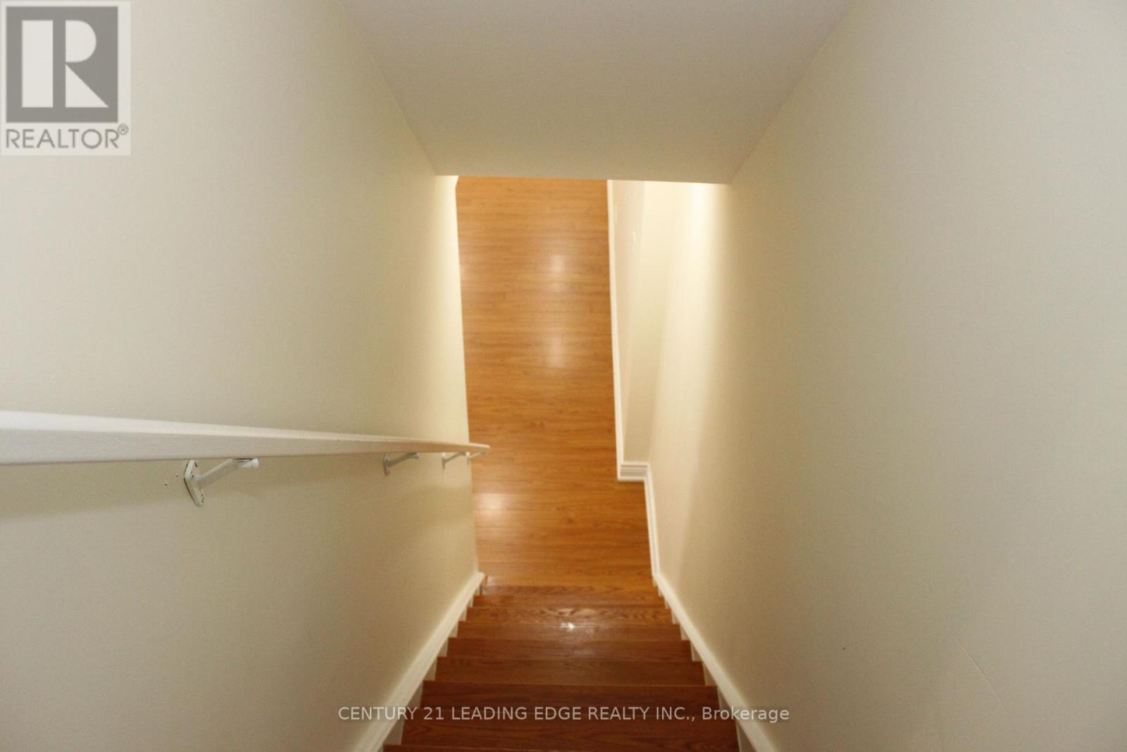 424 Oaktree Circle, Mississauga, Ontario L5W 1V5 - Photo 32 - W12606378