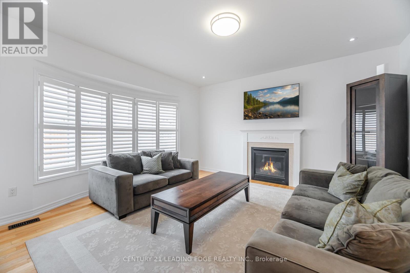 34 Royal Links Circle, Brampton, Ontario  L6P 2Z9 - Photo 12 - W12606402