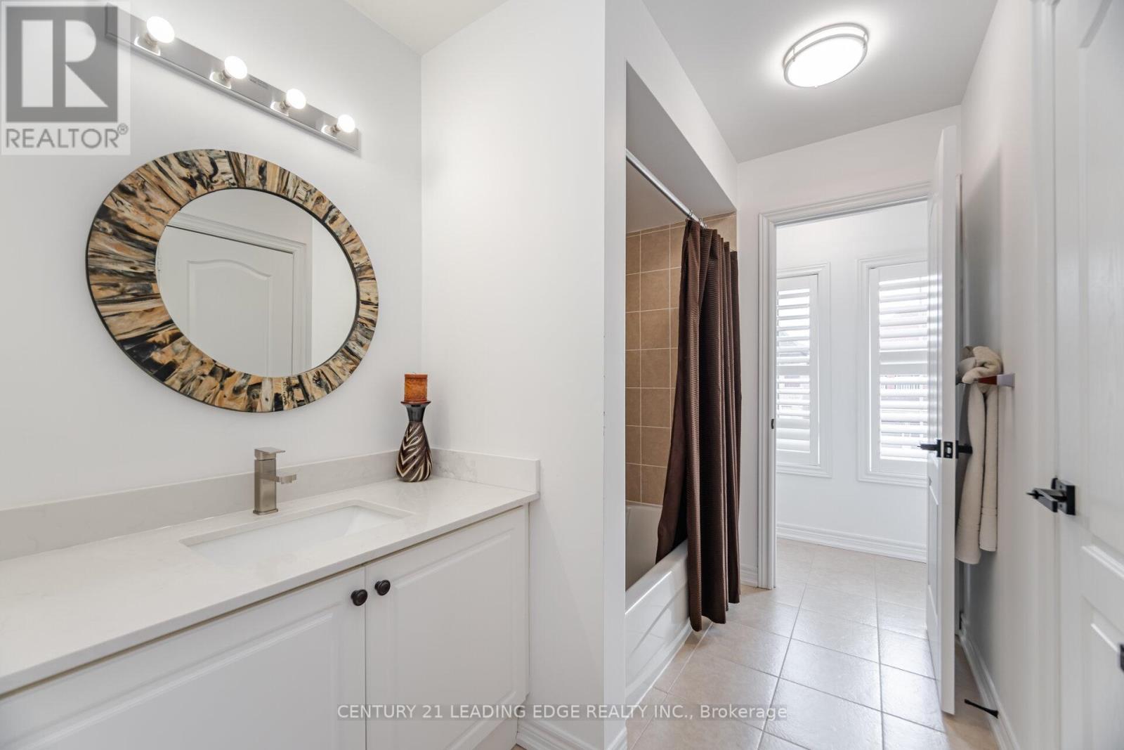 34 Royal Links Circle, Brampton, Ontario  L6P 2Z9 - Photo 19 - W12606402