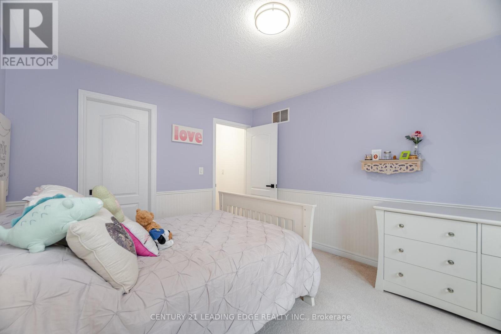 34 Royal Links Circle, Brampton, Ontario  L6P 2Z9 - Photo 20 - W12606402