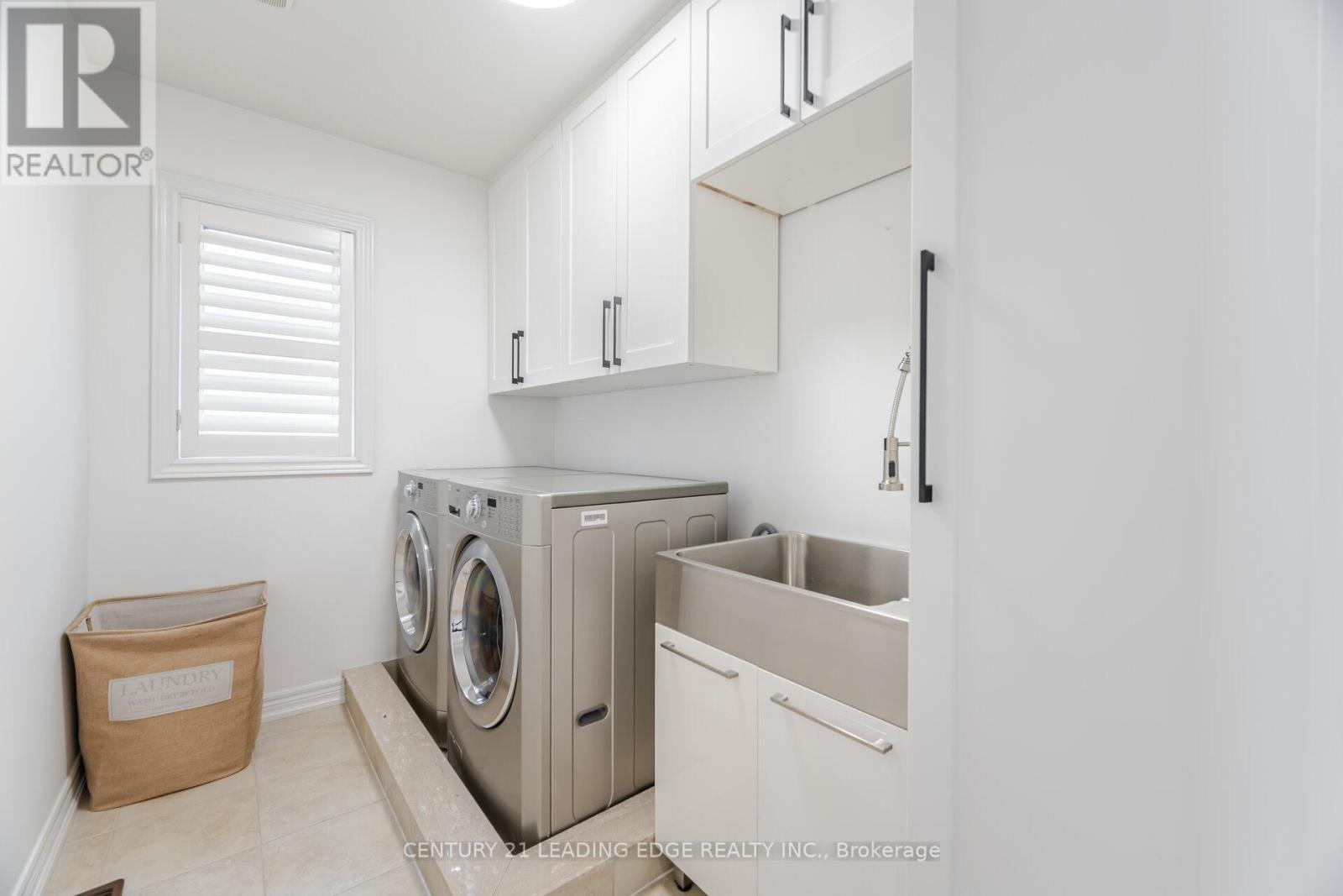 34 Royal Links Circle, Brampton, Ontario  L6P 2Z9 - Photo 21 - W12606402