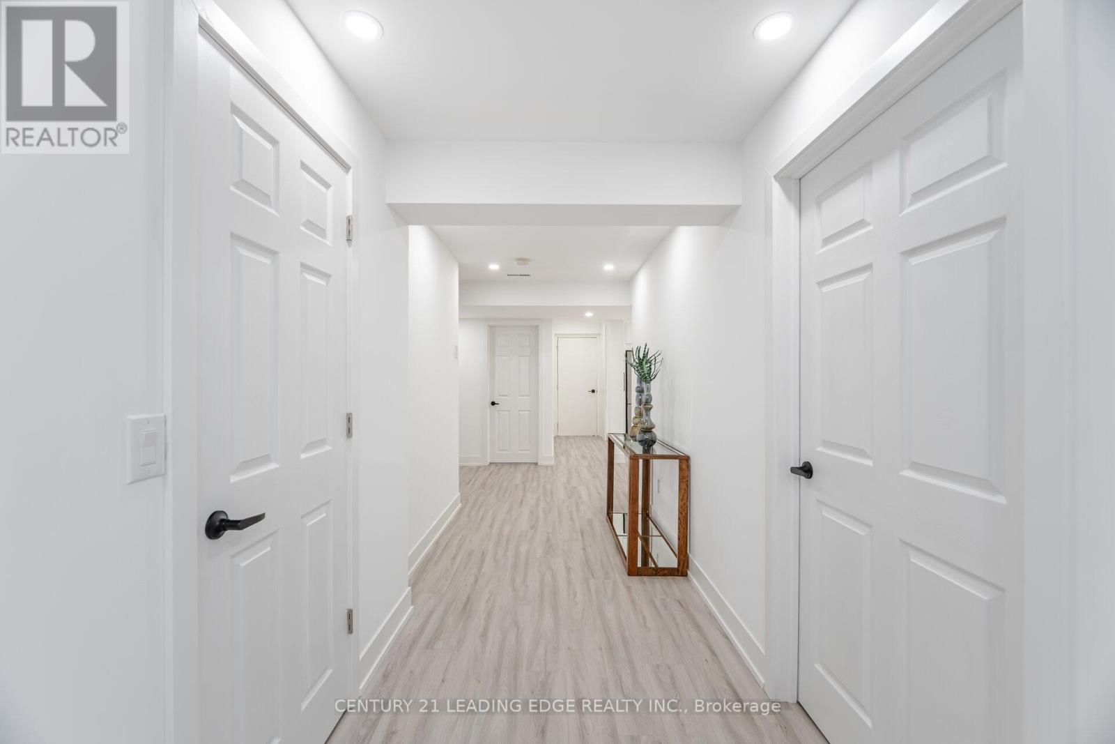 34 Royal Links Circle, Brampton, Ontario  L6P 2Z9 - Photo 24 - W12606402