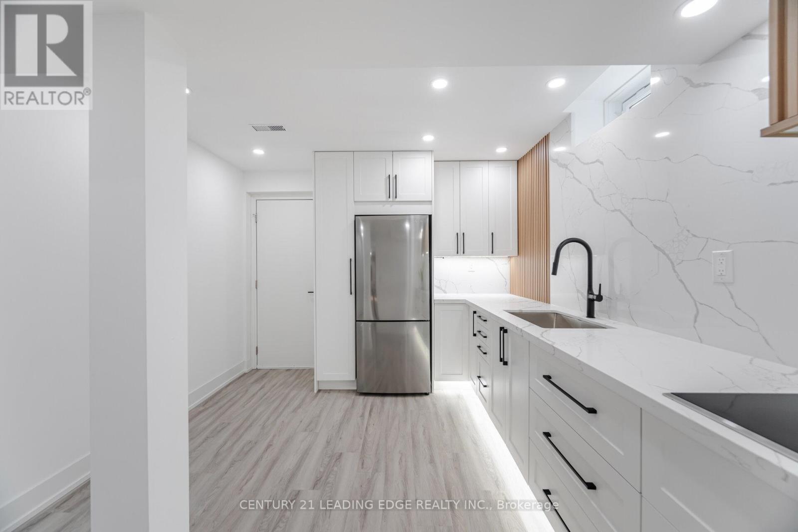 34 Royal Links Circle, Brampton, Ontario  L6P 2Z9 - Photo 27 - W12606402