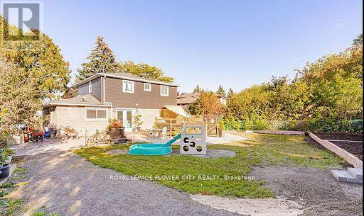 Main Floor - 12 Gondola Crescent, Brampton, Ontario  L6S 1W6 - Photo 26 - W12606404