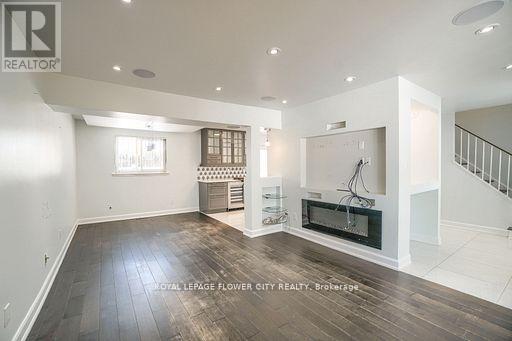 Main Floor - 12 Gondola Crescent, Brampton, Ontario  L6S 1W6 - Photo 6 - W12606404