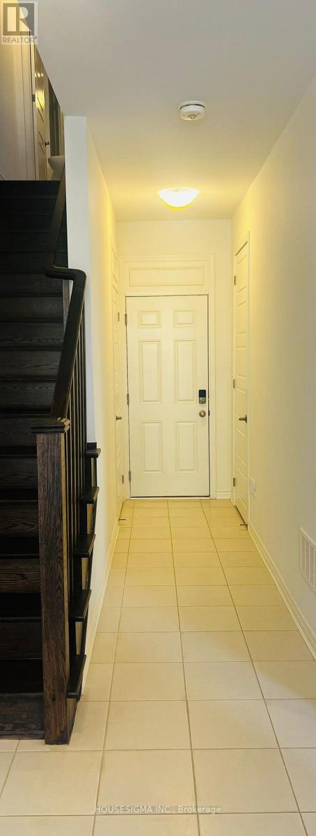 3112 William Cutmore Boulevard, Oakville, Ontario  L6H 7X1 - Photo 3 - W12606410