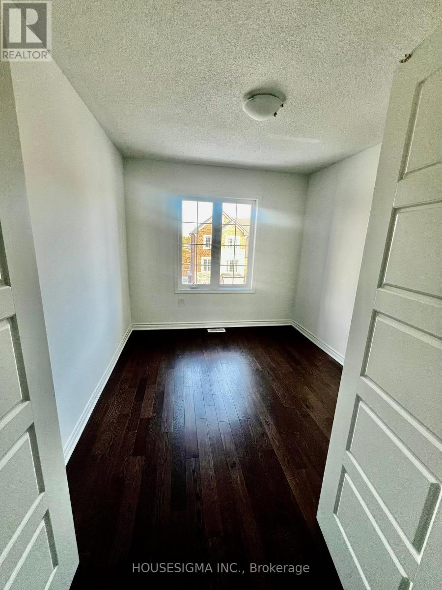 3112 William Cutmore Boulevard, Oakville, Ontario  L6H 7X1 - Photo 9 - W12606410