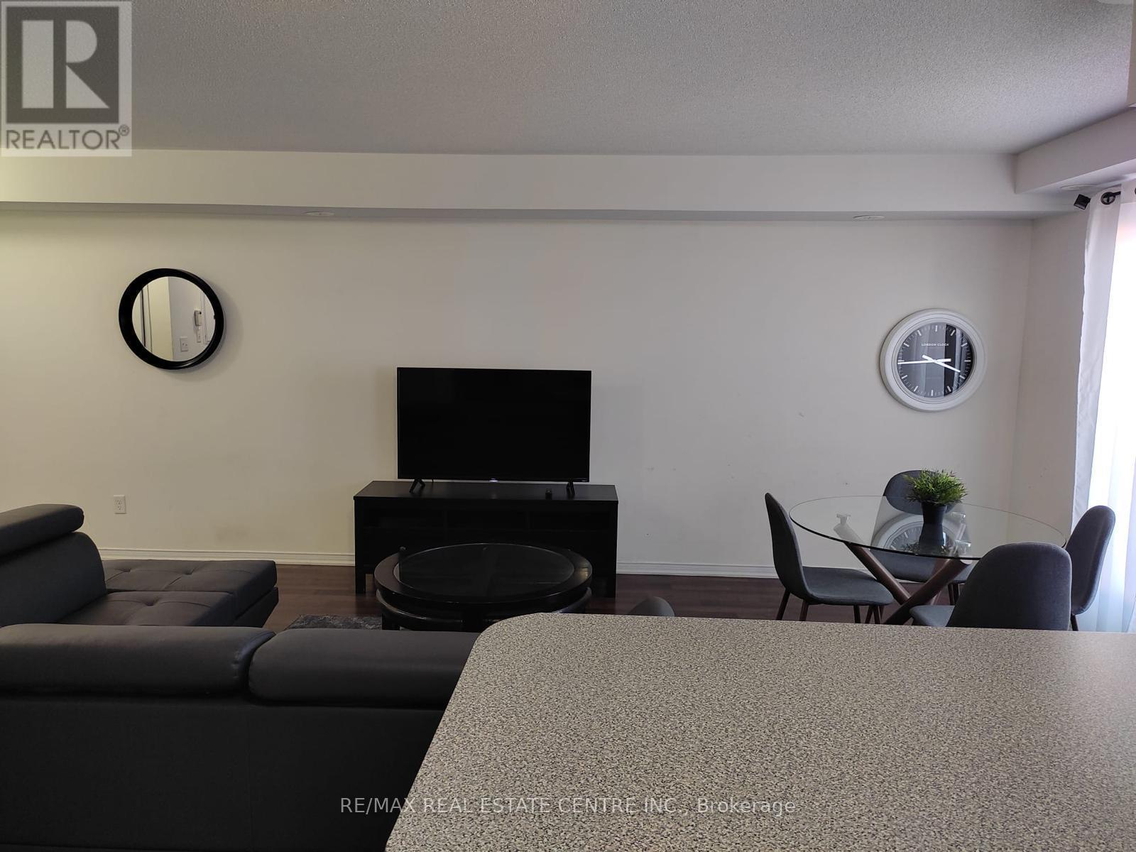 9 - 47 Hays Boulevard, Oakville, Ontario L6H 0J1 - Photo 6 - W12587880