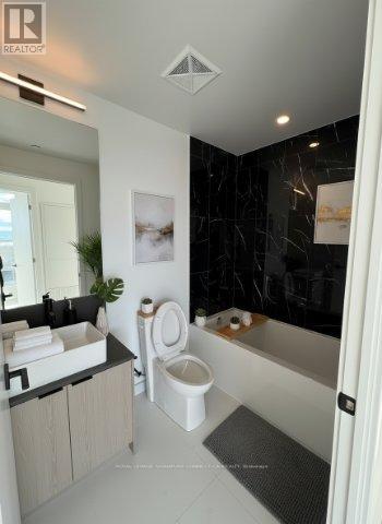 2301 - 1285 Dupont Street, Toronto, Ontario  M6H 0E3 - Photo 7 - W12550968