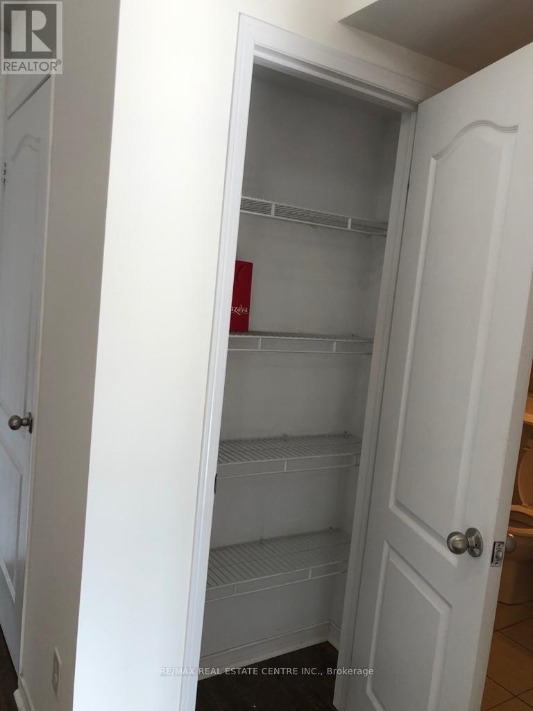 9 - 47 Hays Boulevard, Oakville, Ontario L6H 0J1 - Photo 9 - W12587880