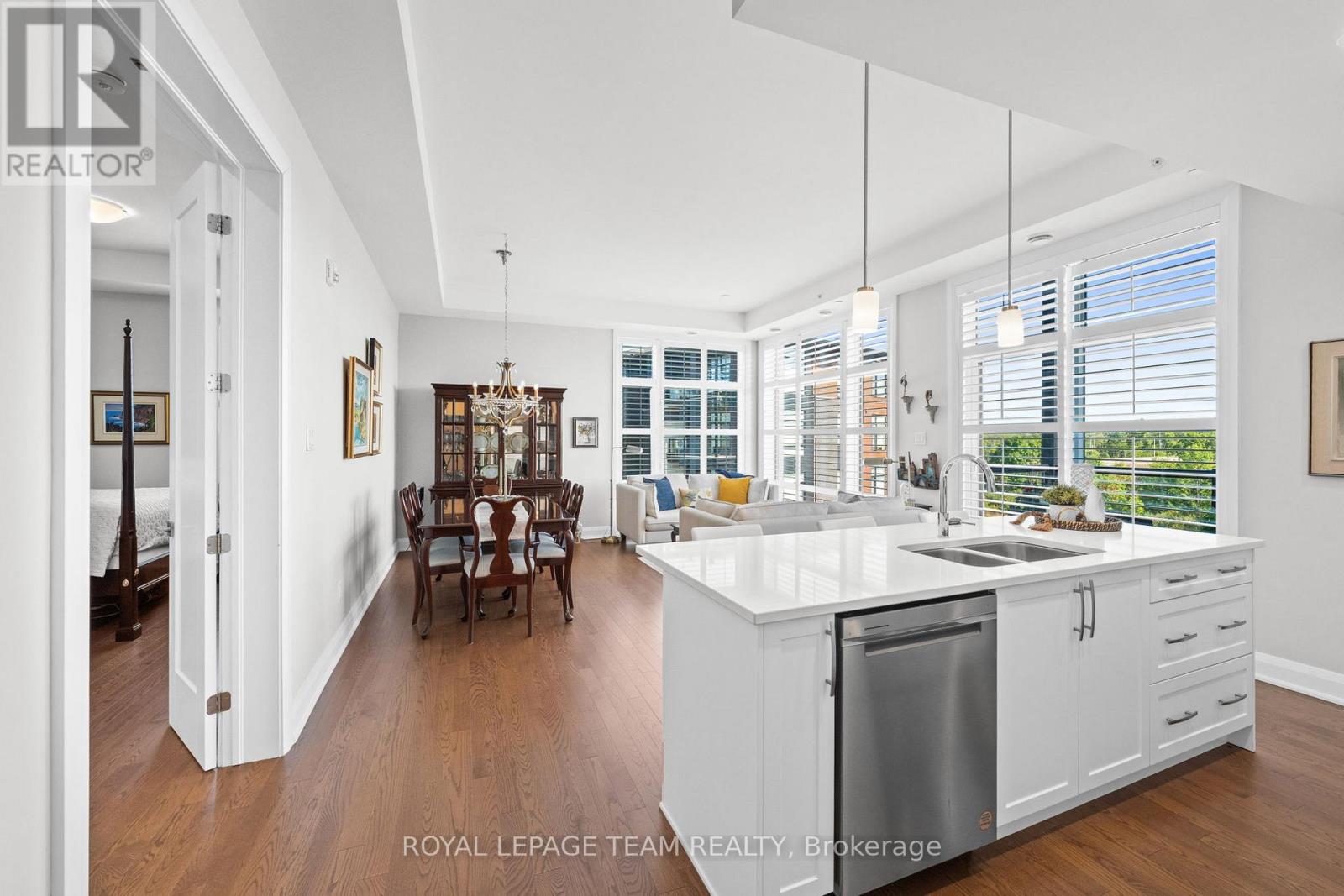 301 - 110 Cortile Private, Ottawa, Ontario  K1V 2S8 - Photo 11 - X12606148