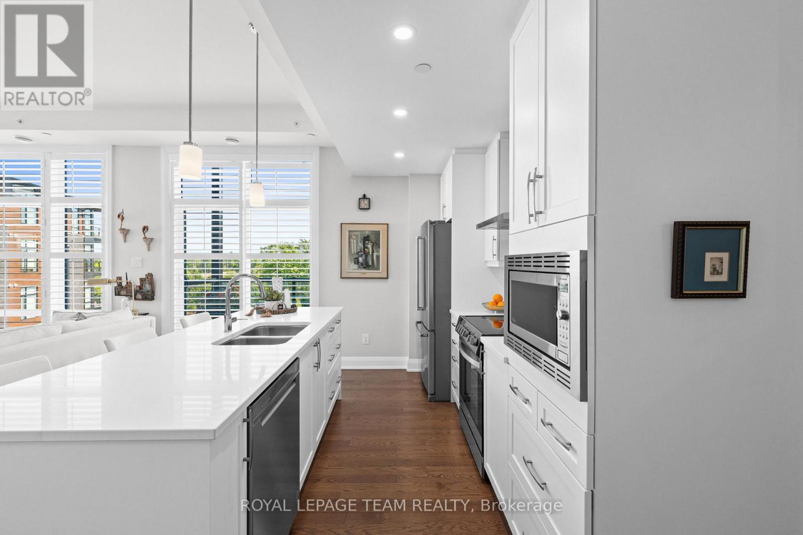 301 - 110 Cortile Private, Ottawa, Ontario  K1V 2S8 - Photo 12 - X12606148