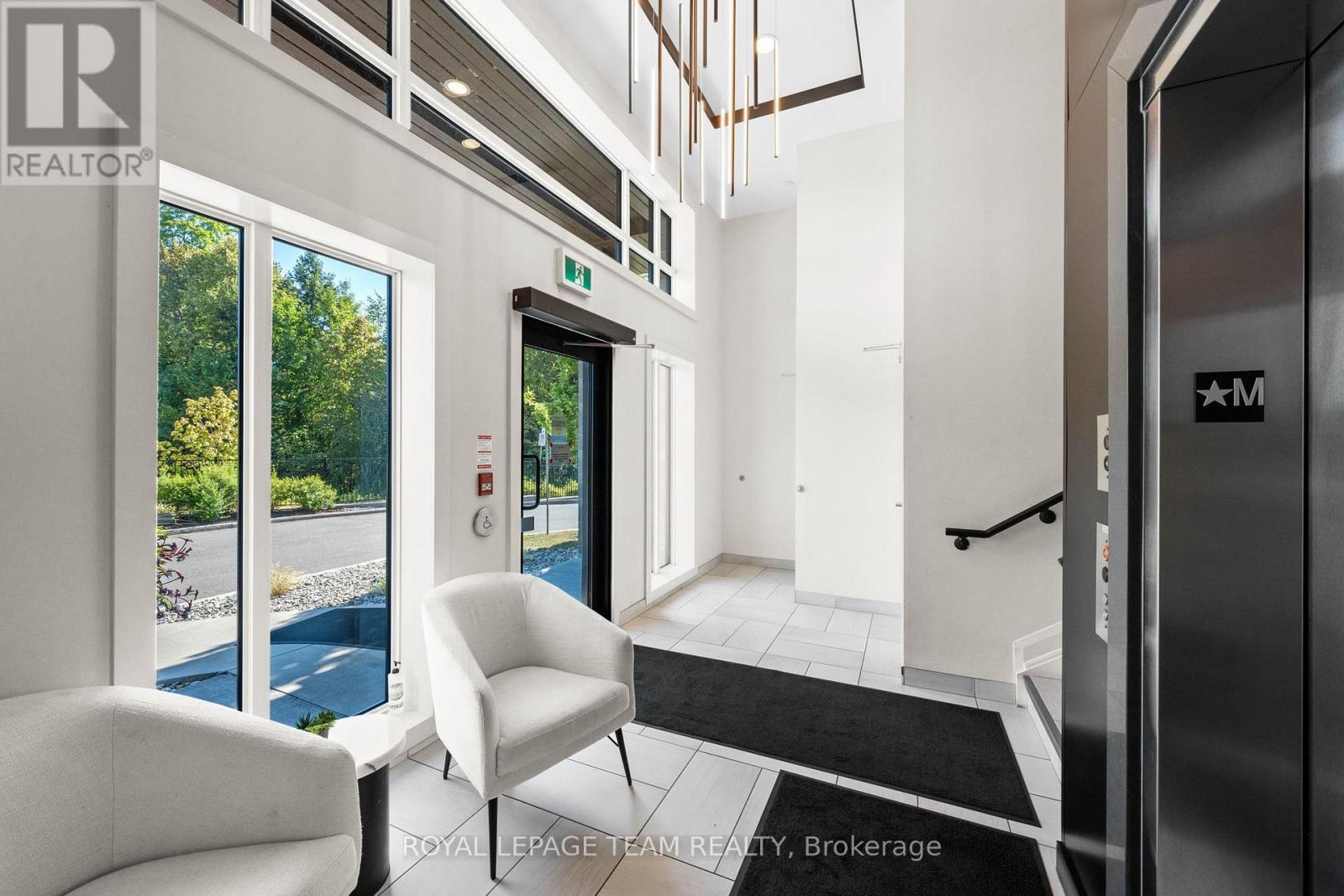 301 - 110 Cortile Private, Ottawa, Ontario  K1V 2S8 - Photo 3 - X12606148