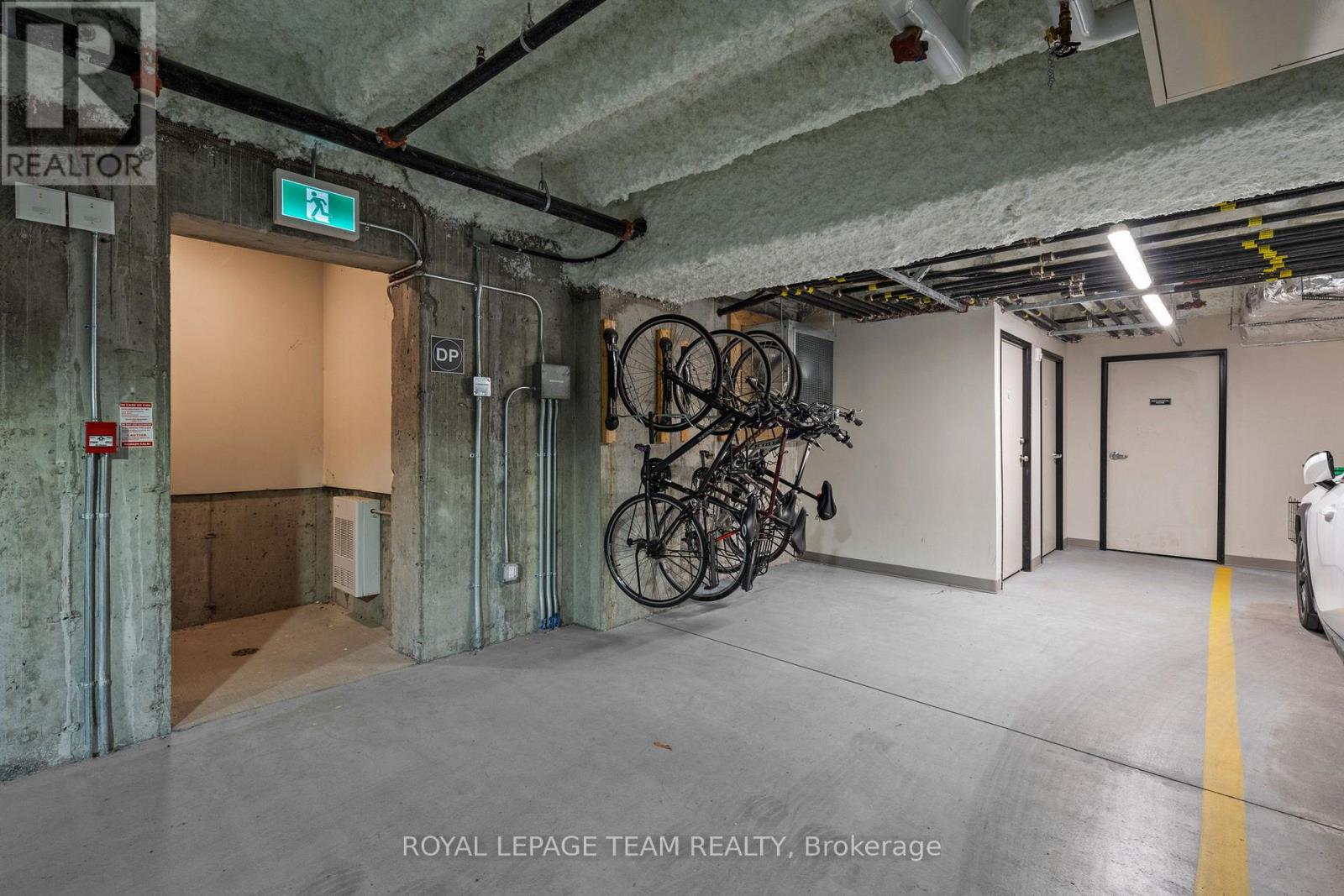 301 - 110 Cortile Private, Ottawa, Ontario  K1V 2S8 - Photo 31 - X12606148