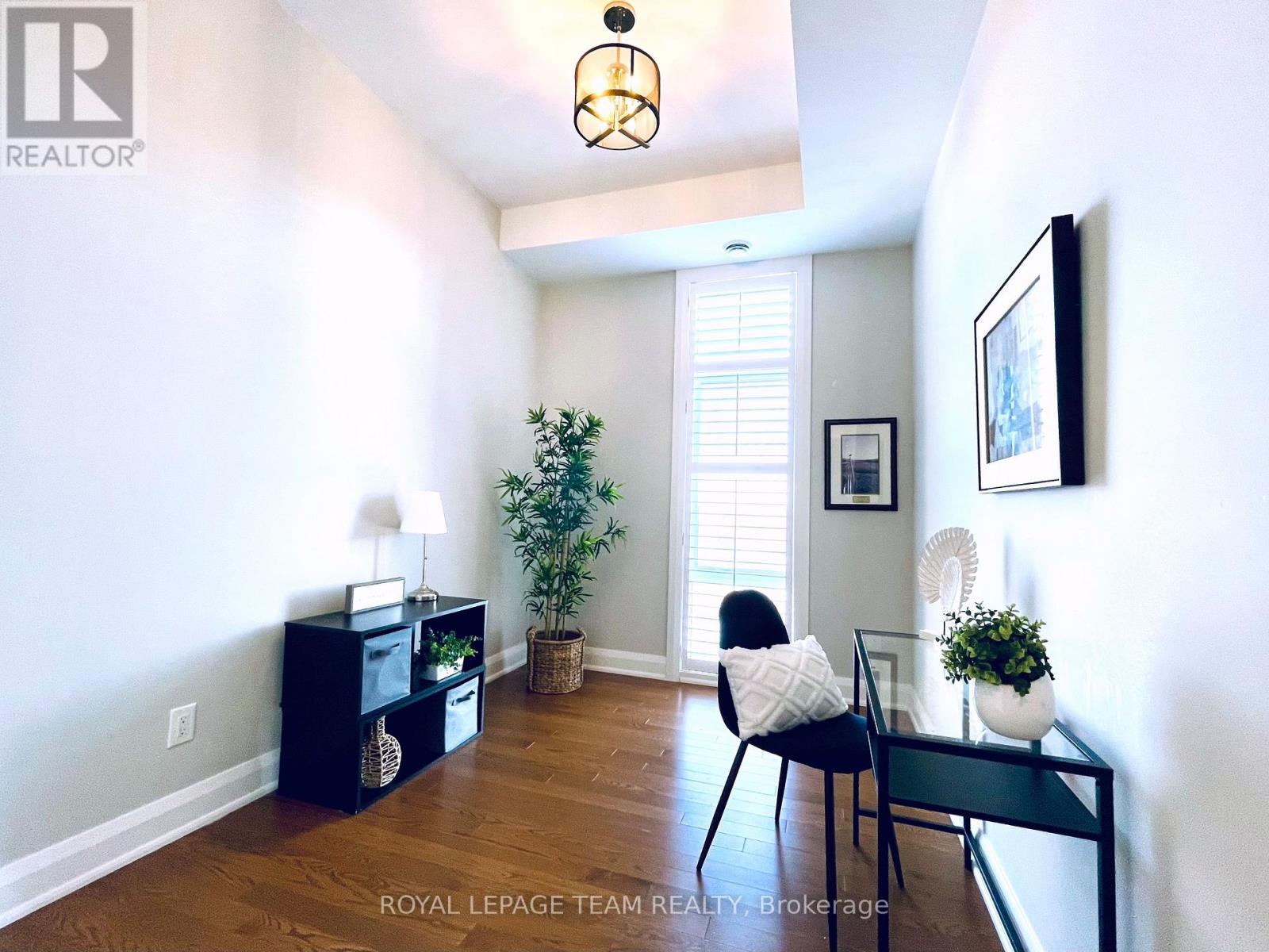 301 - 110 Cortile Private, Ottawa, Ontario  K1V 2S8 - Photo 8 - X12606148