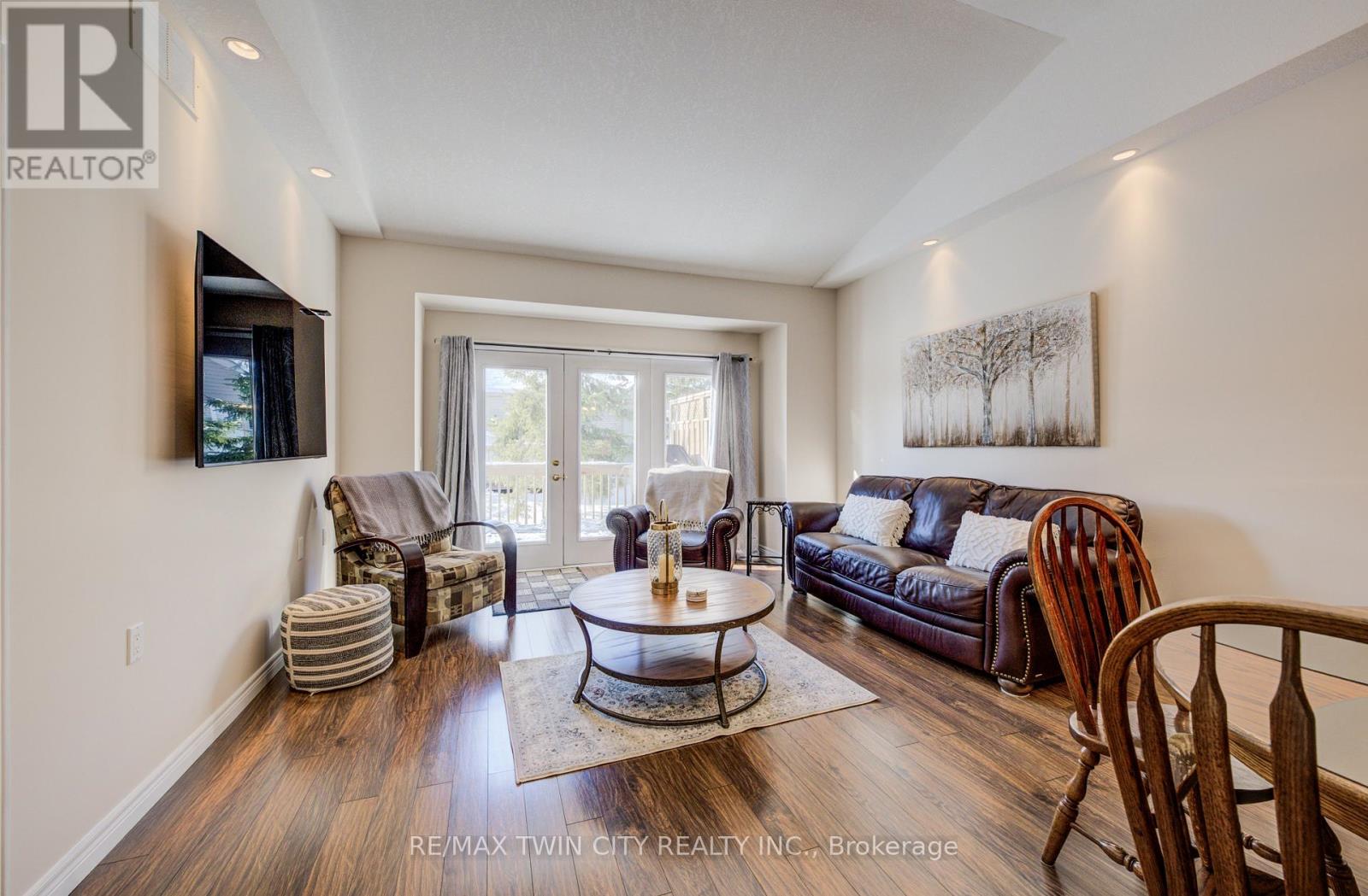 15 - 34 Livingston Boulevard, Wilmot, Ontario  N3A 4M7 - Photo 14 - X12606350