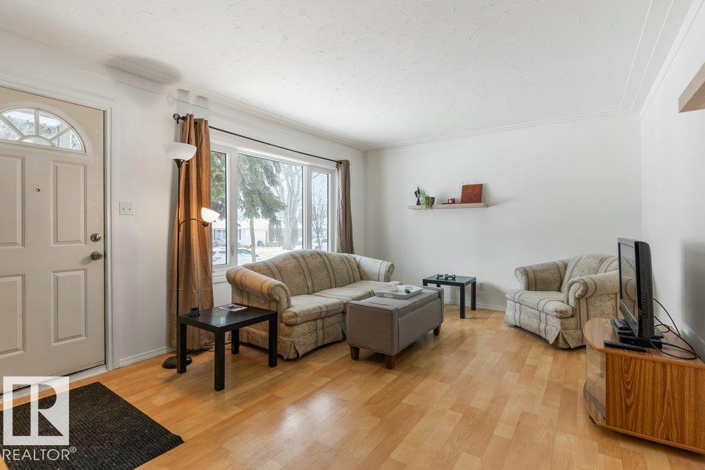 9 Mural Cr, St. Albert, Alberta  T8N 1J8 - Photo 2 - E4467572