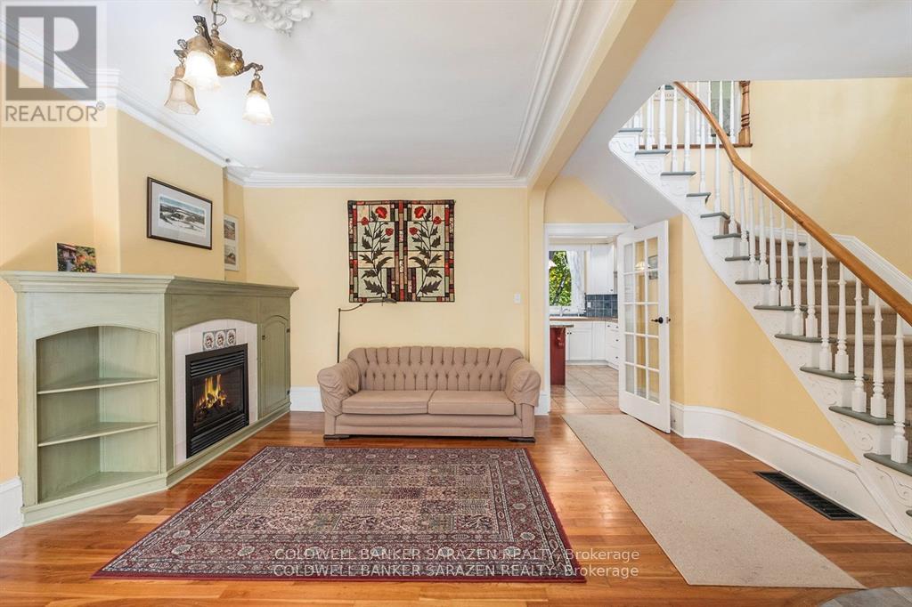 61 Drummond Street E, Perth, Ontario  K7H 1G3 - Photo 4 - X12606508