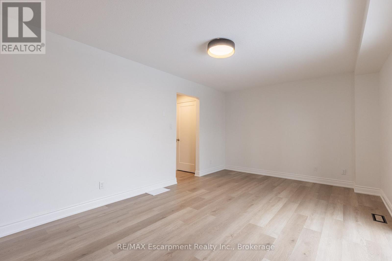 288 - 100 Brownleigh Avenue, Welland, Ontario  L3B 5V8 - Photo 17 - X12606464