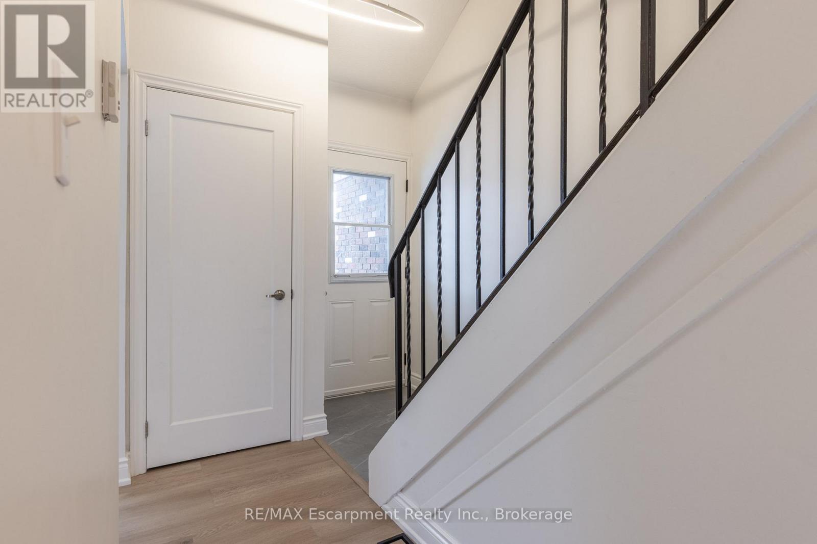 288 - 100 Brownleigh Avenue, Welland, Ontario  L3B 5V8 - Photo 8 - X12606464